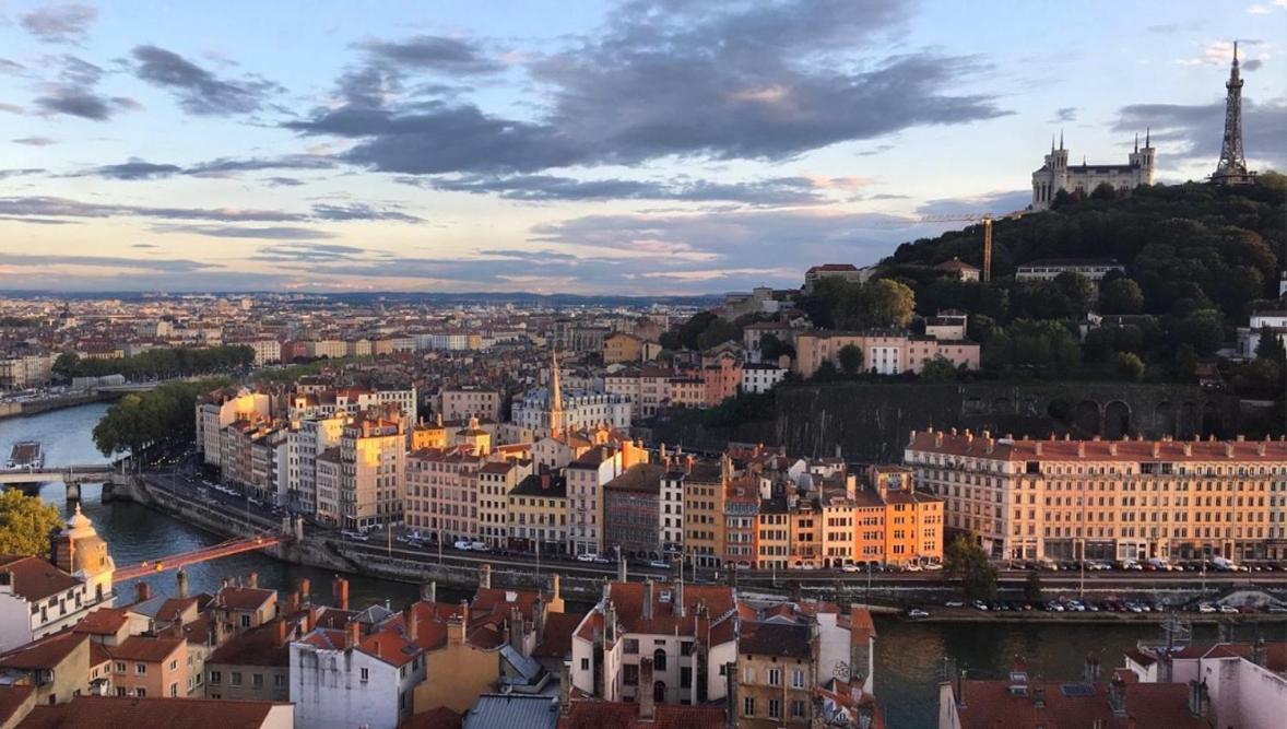 L Ancien Canut Cosy Lyon Bagian luar foto